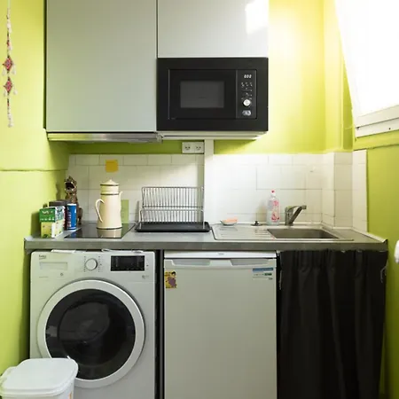 Cozy 23 M Studio Near Butte Montmartre * Parigi